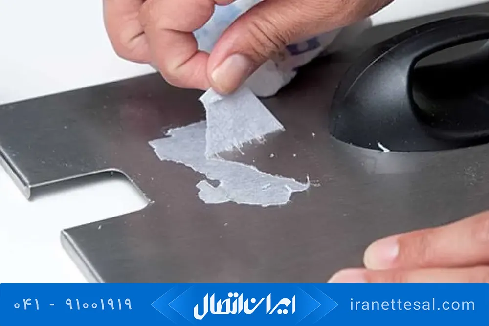 پاک کردن چسب از روی فلز